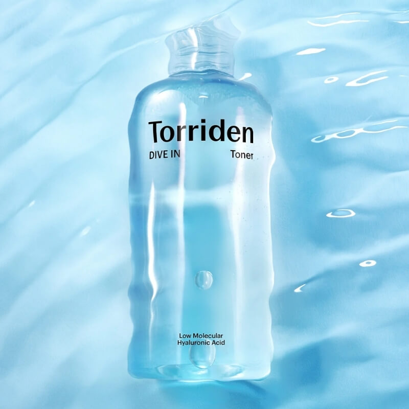 Torriden Dive In Hyaluronic Acid Toner  with blue water background