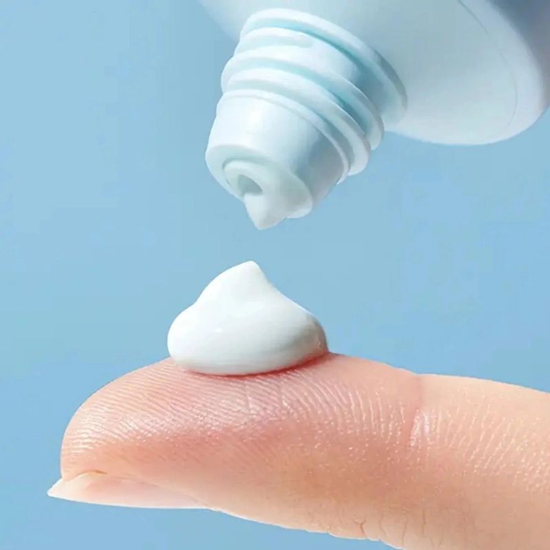 Torriden Dive-In Sun Cream SPF50+ watery texture - lightweight dewy and non-greasy finish